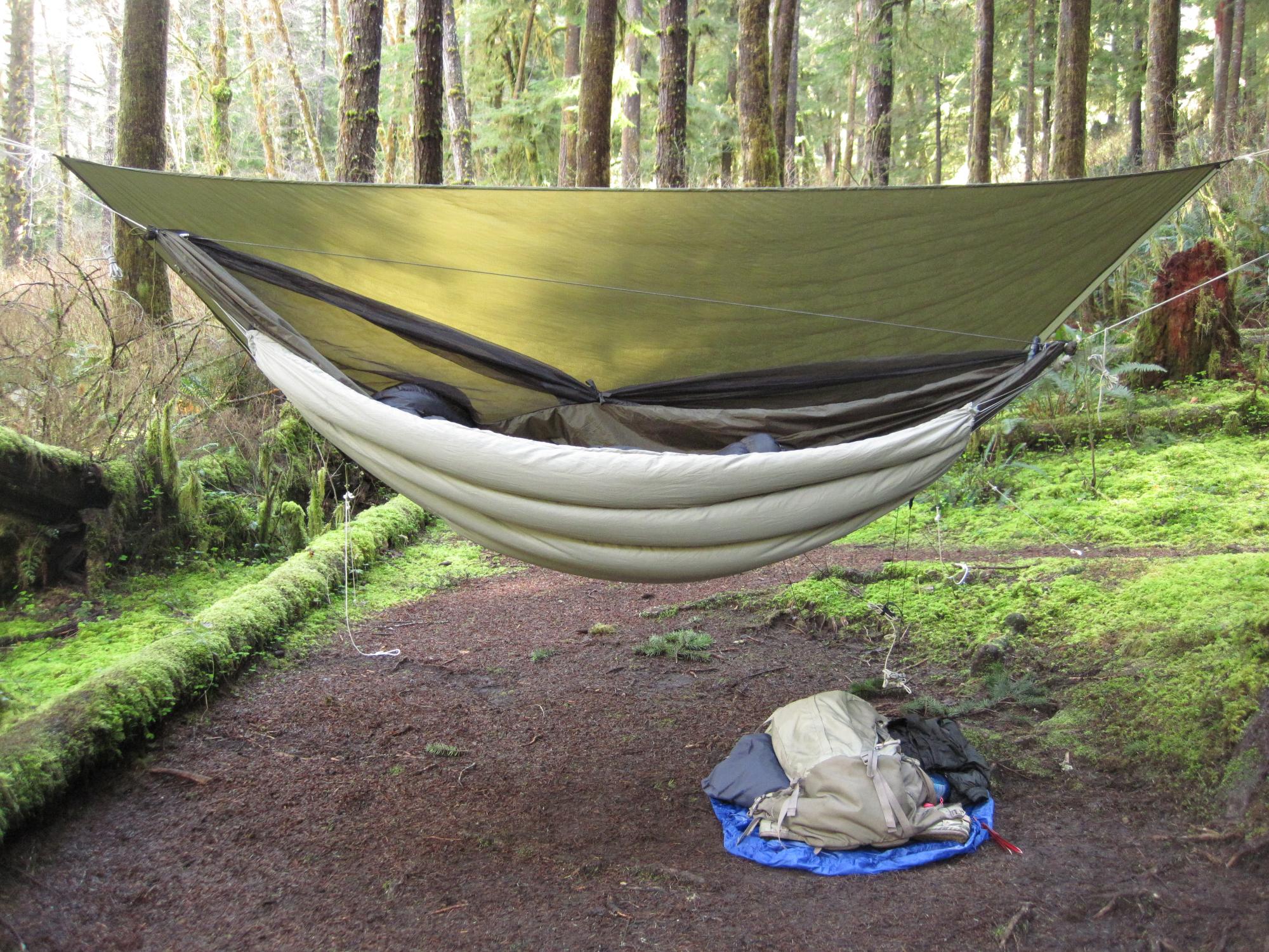 Clew Underquilt out in the wild. Notice that sweet curve!